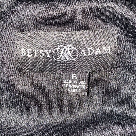 Betsy & Adam Delaney Short One Sleeve Asmmetrical
Cut Out Dress Black Size 6 - Picture 12 of 12